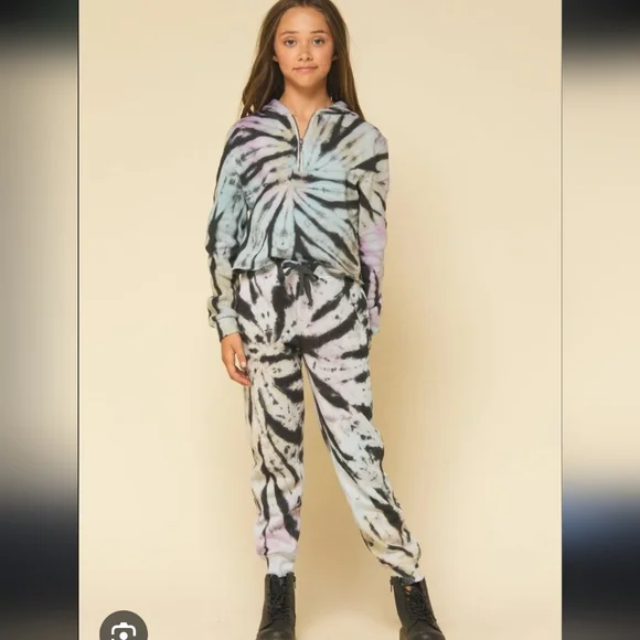 Vintage Havana Kids Tie-Dye Jogger Set - Picture 6 of 12